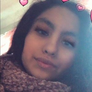 Meet your Posher, Camila